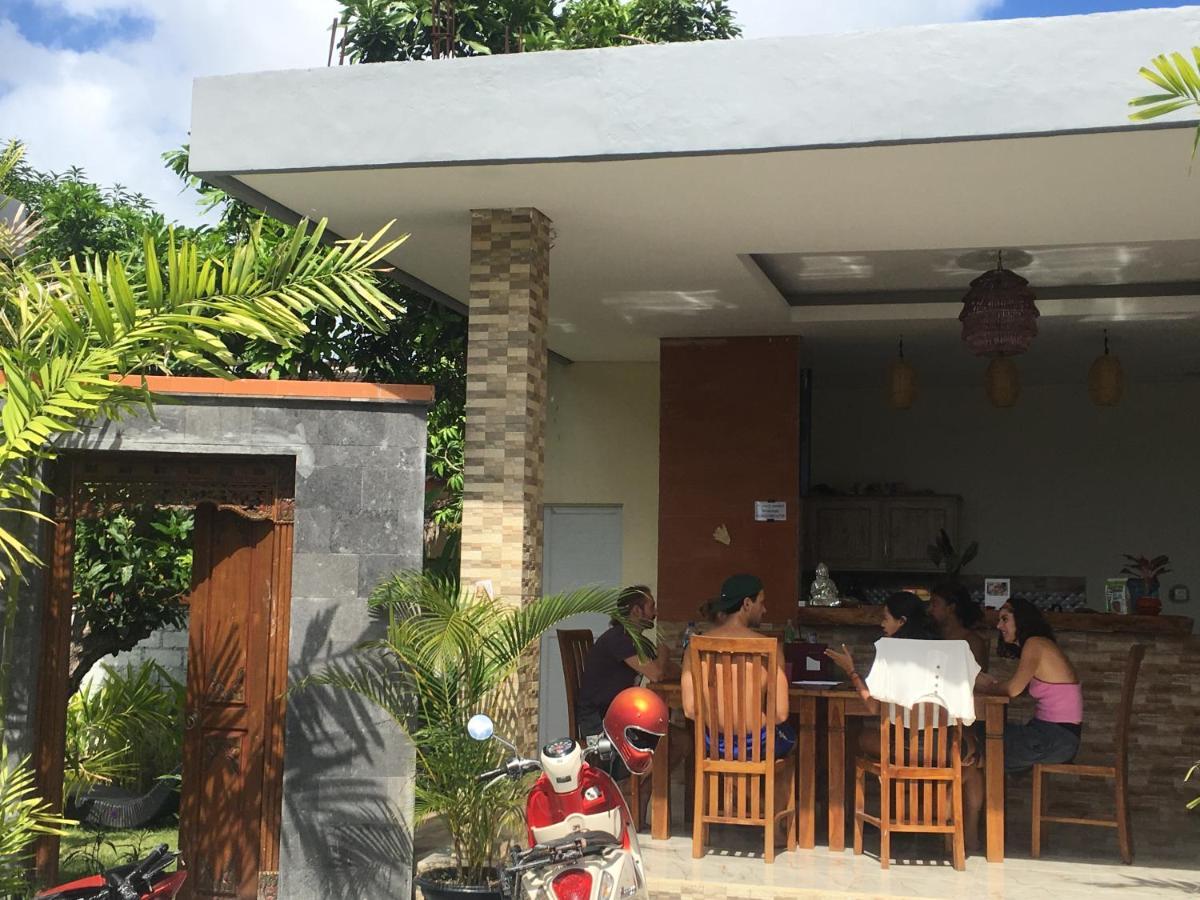Arjuna Uluwatu Guest House Buitenkant foto