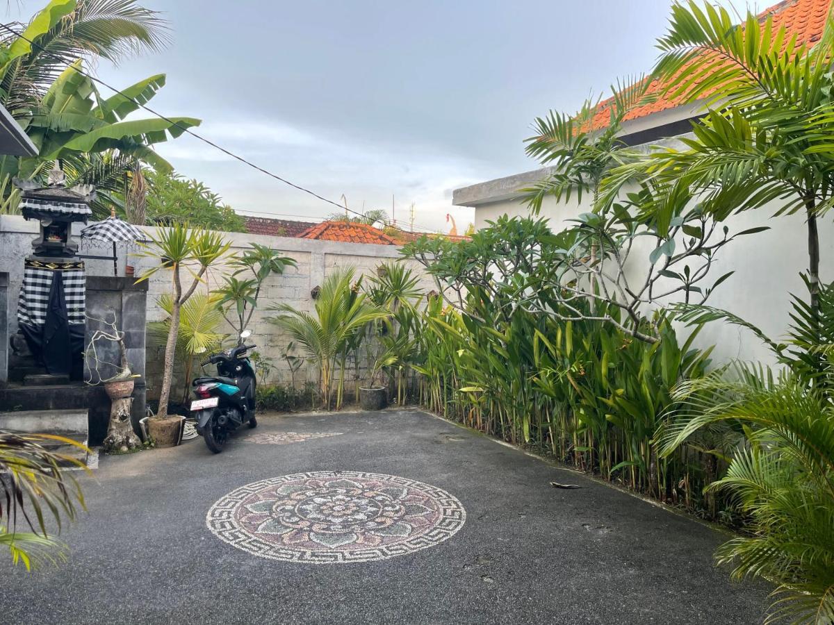 Arjuna Uluwatu Guest House Buitenkant foto