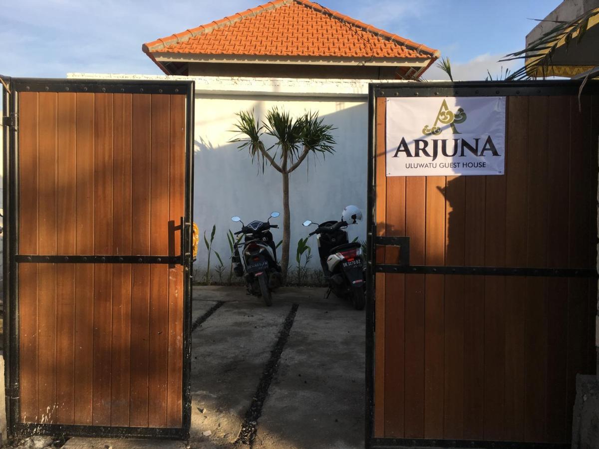 Arjuna Uluwatu Guest House Buitenkant foto